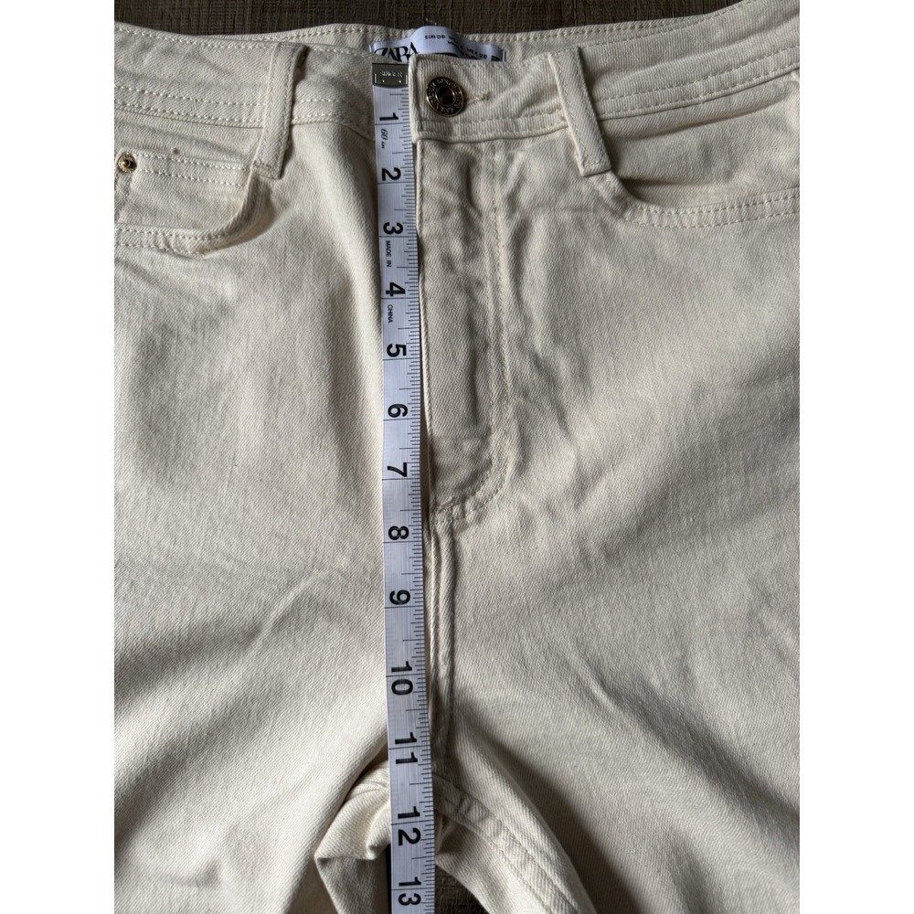 Zara Jeans Womens 4 Ecru High Rise Slim Straight Side Slit Minimalist Neutral - Picture 4 of 9